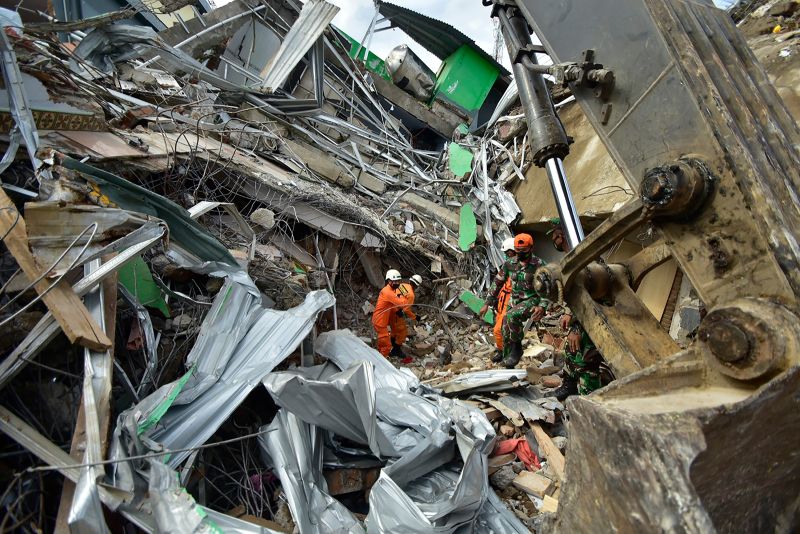 Indonesia grapples with earthquake, flooding, landslides and fallout ... Gempa Sesar Lembang Terasa di Cimahi, Warga Langsung Keluar Rumah